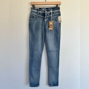 NWT Hippie Laundry Mid Rise Skinny Jeans Size 25